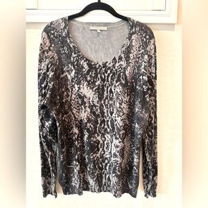 Danielrainn Animal Print Sweater (L)